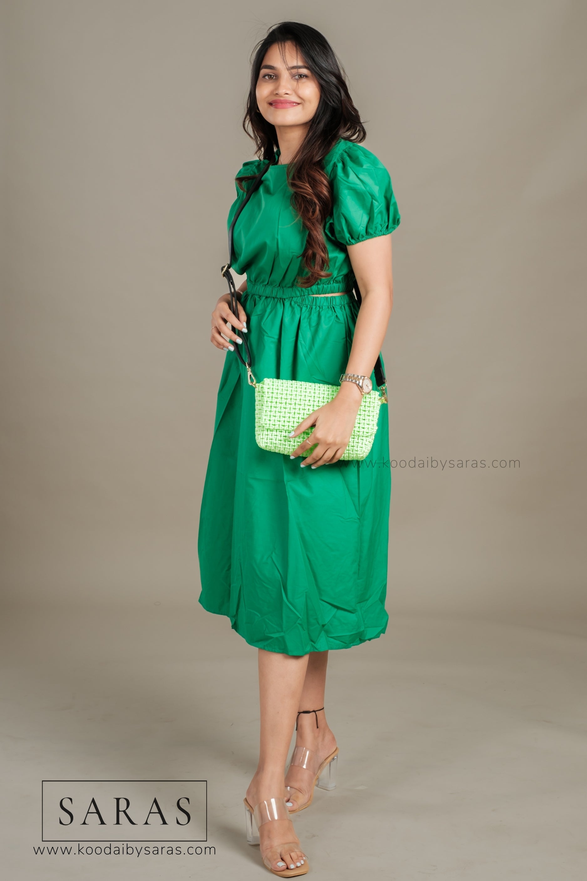 Green Box Sling (comes with Leather Body Strap and changeable Gold Chain Sling) - SARAS