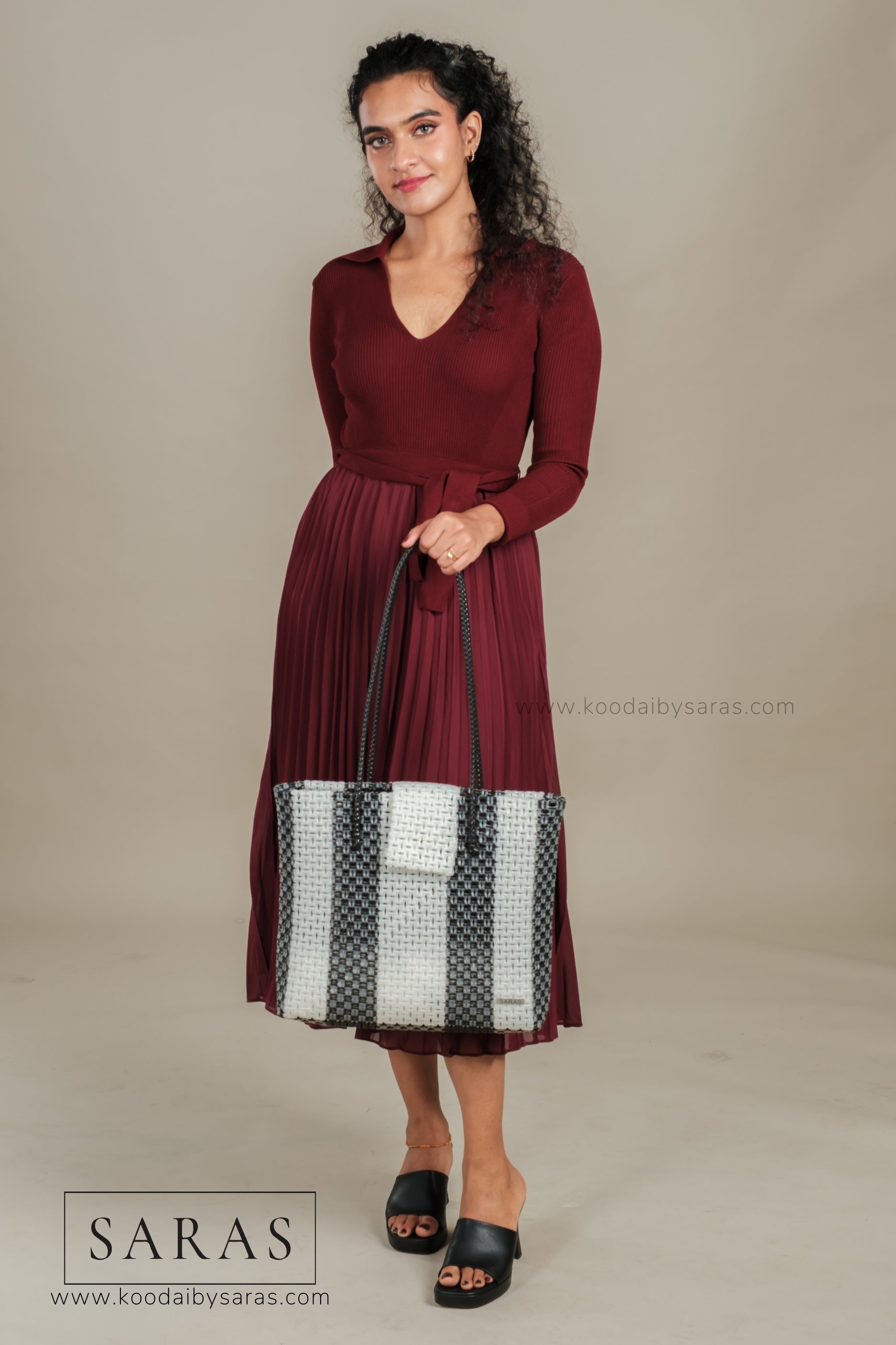 Iceberg Koodai with Flap Closure - SARAS