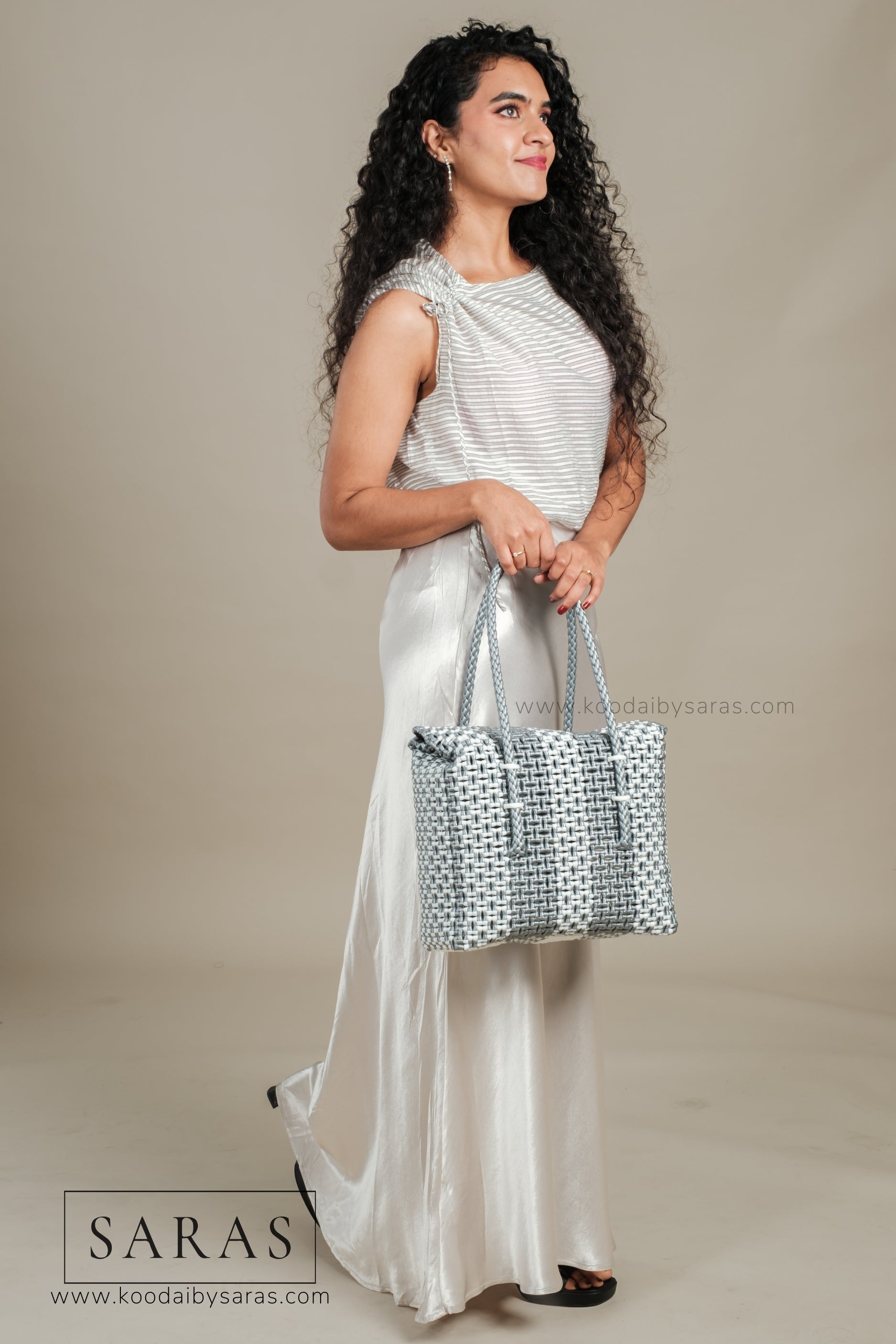 Gray & White Lunch Koodai - SARAS