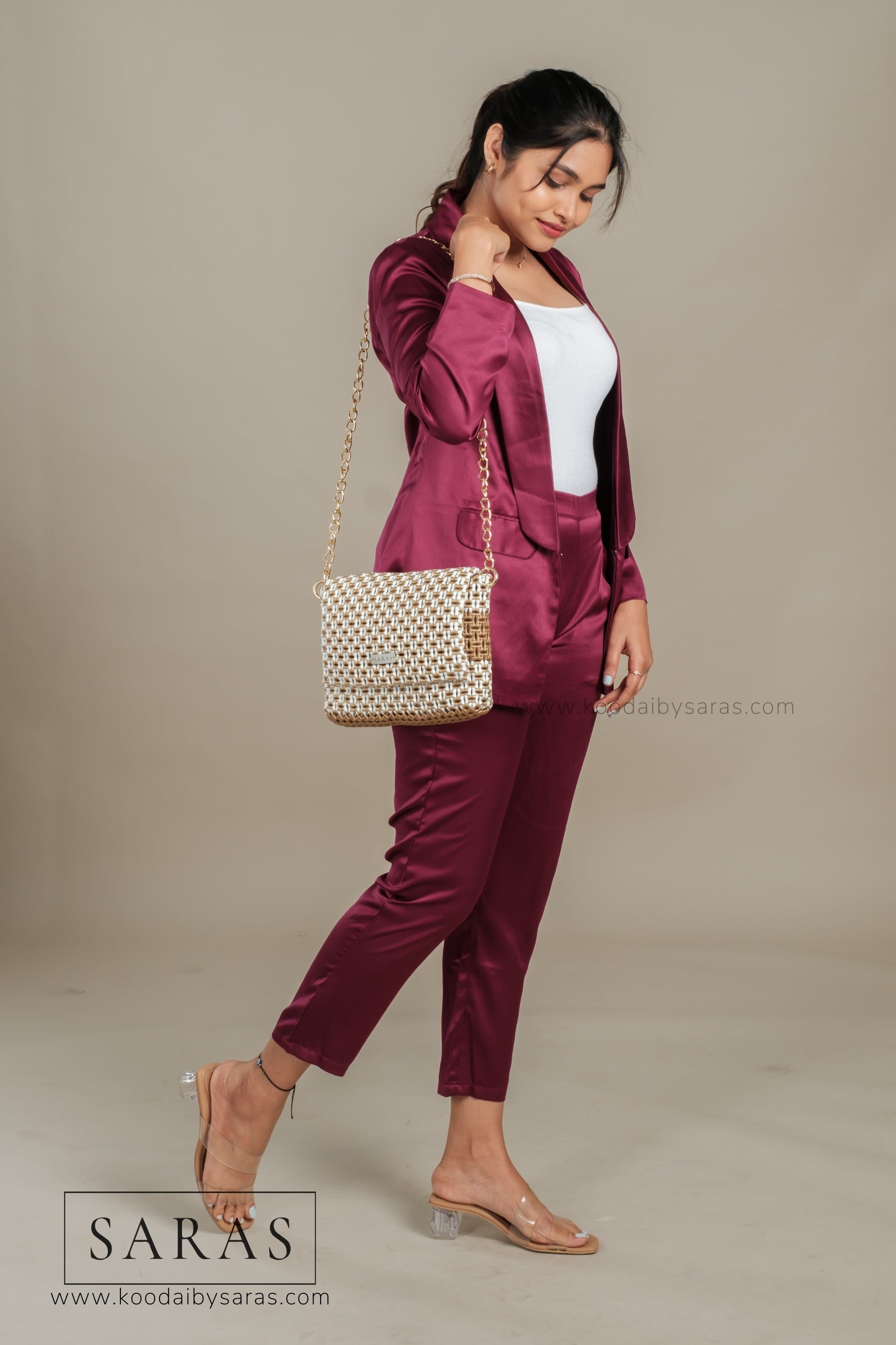 Gold X White Sling Koodai (Comes with removable Gold Chain Sling) - SARAS