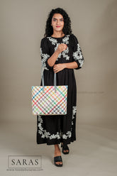 White Colour Pencil Koodai - SARAS