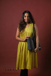 Black & White Bo - SARAS