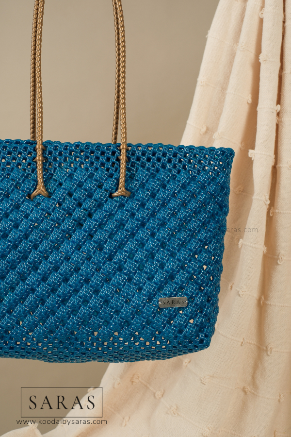 Mayil Blue Biscuit Koodai - SARAS